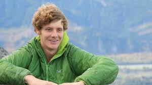 Pro climber dies after 20-metre fall from Stawamus Chief in Squamish