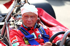 Resultado de imagem para imagens do acidente de niki lauda
