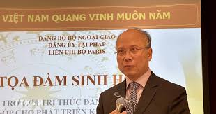 Đảng viên Việt Nam tại Pháp mong góp phần vào "kỷ nguyên vươn mình của dân tộc"