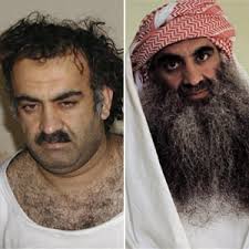 Khalid Sheikh Mohammed em 2003, quando foi preso, e em foto recente feita pela Cruz Vermelha. Khalid Sheikh Mohammed, o homem considerado o arquiteto dos ... - 0,,32947100,00