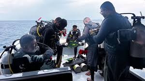 Top divers join perilous mission to recover Italian tourists’ remains from Maldives sea cave