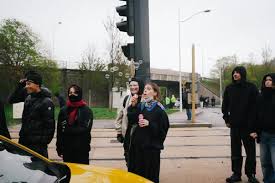 EN DIRECT, manifestations du 17 octobre : plusieurs actions contestataires se mettent en place à travers la France, avec une forte présence policière — Le Monde.fr