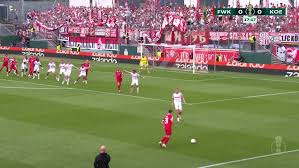 Führungstreffer im DFB-Pokal: FC wackelt: Drittligist legt nach Standard vor