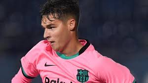 El pasado menos conocido de Mika Mármol en La Masia: así creció el defensa del Feyenoord con raíces culés