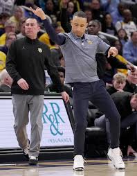 Marquette at Villanova: Ben Gold and Chase Ross in foul trouble