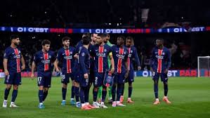 لاعب باريس سان جيرمان السابق يصدم فيفا بقرار مفاجئ