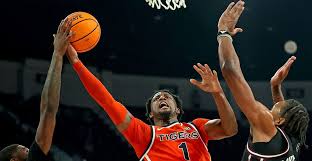 Friday bracketology: Auburn begins life on the bubble