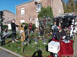 Halloween Fatal? Déco Excessives Mènent à l'Expulsion en France!