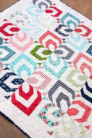 Résultat de recherche d'images pour "jelly roll quilt patterns free"