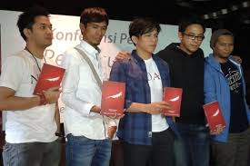 http://artisterpanas.blogspot.com/2013/02/sensasi-ariel-noah.html