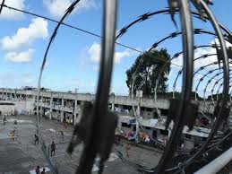 EUA listam PCC e CV como terroristas a partir desta sexta-feira: o que muda para o Brasil?
