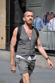 Résultat de recherche d'images pour "socks with shorts men"