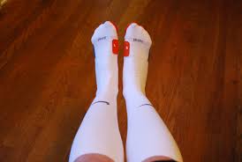 Résultat de recherche d'images pour "left and right socks"