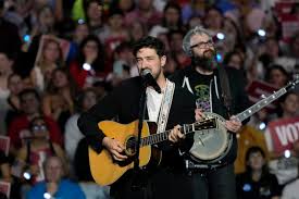 Marcus Mumford Abruptly Leaves Stage Mid-Song: Oregon Concert Chaos - Imagen principal del artículo