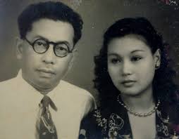 Raja Zainal Azman with his second wife, Che Zainab Abdul Hamid. - img_8962