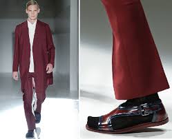 Résultat de recherche d'images pour "socks with sandals men"