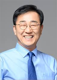 김윤덕 의원, 외국인 관광객 불편 분석서 한국 디지털·교통·결제 문제 부각