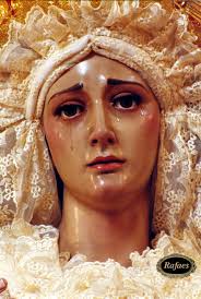 La imagen de la dolorosa es obra del escultor e imaginero Francisco Berlanga de Ávila, discípulo de Francisco Buiza, bendecida el 14 de julio de 1984. - RAFAES-99147518234987388577823460180