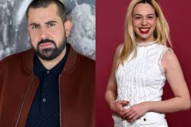 Artus et Kim Higelin affichent leur tendre complicité et officialisent leur amour à Paris
