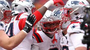 Patriots vencem Broncos em jogo apertado e voltarão ao Super Bowl pela primeira vez após Tom Brady