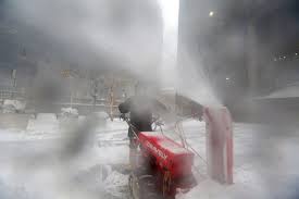 Résultat de recherche d'images pour "de blasio shovel"