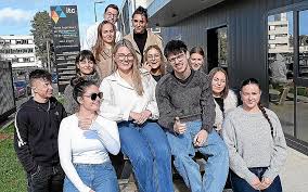 Des étudiants de Saint-Brieuc en route pour le Grand Rex : un défi relevé mêlant créativité et humour