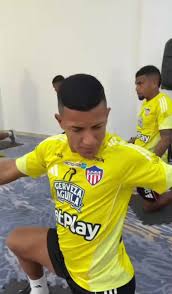 La activación de los jugadores del Junior de Barranquilla en la previa al partido ante América de Cali