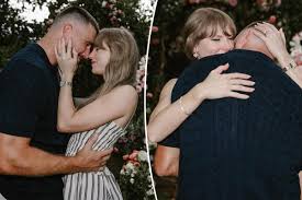 Taylor Swift and Travis Kelce Engaged