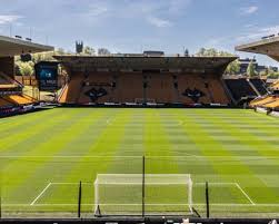 Wolves v Tottenham, West Ham v Everton, and more: football clockwatch – live