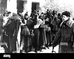 Image of German soldiers surrendering in Stalingrad