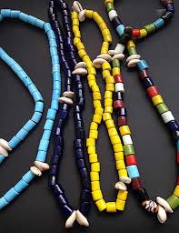 Resultado de imagen de collares africanos de cuentas de cerámica