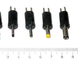 DC adapter with different types of DC jacks resmi