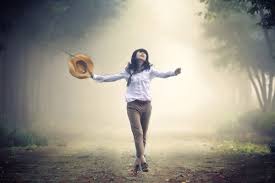 Hop am tuoi doi menh mong