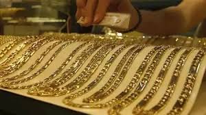 سعر الذهب اليوم في مصر ينخفض مع بداية تعاملات السبت