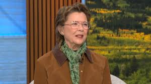 Annette Bening talks "Yellowstone" spinoff "Dutton Ranch," preparing for role and her co-stars