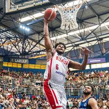 Felício tem 100% de aproveitamento no jogo 1 e espanta má fase no NBB