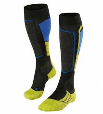 Résultat de recherche d'images pour "left and right socks"