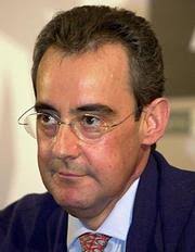 El presidente del Athletic Club de Bilbao, Javier Uria Echebarria, falleció hoy, a la edad de 41 años, como consecuencia de un cáncer de garganta. - uria