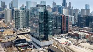 JPMorgan e Sterling Bay Refinanciam Torre em Chicago por R$ 1 Bilhão