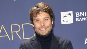 Benjamin Duhamel “passe à la barre” : face à une armée d’avocats, le journaliste a dû montrer ses talents oratoires…