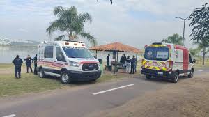 CIUDADANO RESCATA A MUJER DEL INTERIOR DE LA PRESA DEL PALOTE; AUTORIDADES MANTIENEN OPERATIVO PARA LA EXTRACCIÓN DEL AUTO
