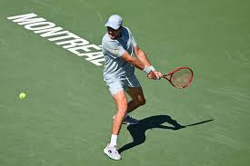 João Fonseca volta a vencer Tsitsipas e avança no Masters 1000 de Montreal