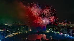 Montpellier s'embrase! Feux d'artifice ÉPIQUES le 14 Juillet!