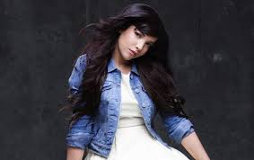 Résultat de recherche d'images pour "indila"