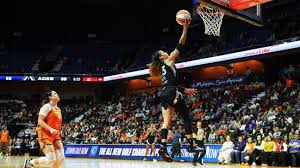Chennedy Carter continues electric start with Aces in win vs. Sun