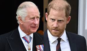 'Está muito...': príncipe Harry quebra o silêncio sobre tratamento contra câncer do rei Charles após reencontro com a família real