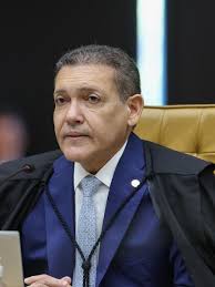 Nunes Marques reclama de ingerência de Dino no TSE, mas fez o mesmo em 2022