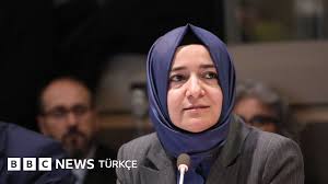 Fatma Betül Sayan Kaya, AKP Genel Başkan Yardımcılığı görevinden istifa etti — BBC