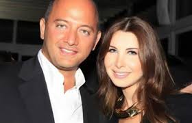 نانسي عجرم تخبر كيف تعرّفت على زوجها، كم يكبرها، كيف تزوّجا، علاقة زوجها بفنانة أخرى