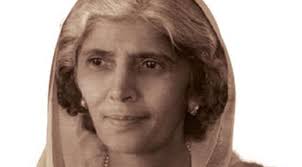 ISLAMABAD: The 46th death anniversary of Madar-e-Millat Mohtarma Fatima Jinnah was observed Tuesday with great respect and reverence. - National-Pakistan-FatimaJInnah_7-9-2013_108626_l